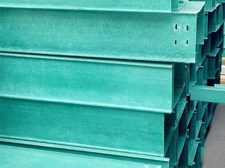 300*150玻璃鋼電纜橋架多少錢(qián)一米？