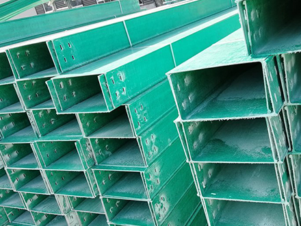 800*200玻璃鋼電纜橋架多少錢(qián)一米？